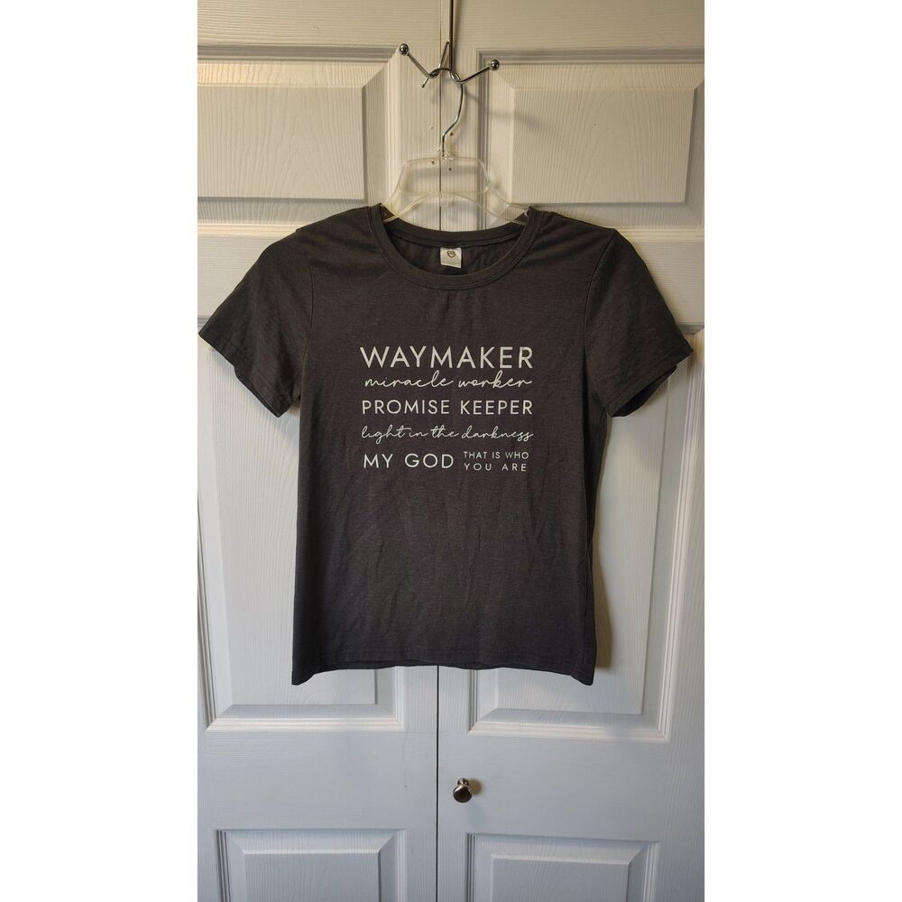 Christian Way Maker Miracle Worker Promise Keeper Graphic T-Shirt Small